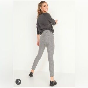 B-7-37 Old Navy Pixie Skinny Houndstooth Dress Pants,